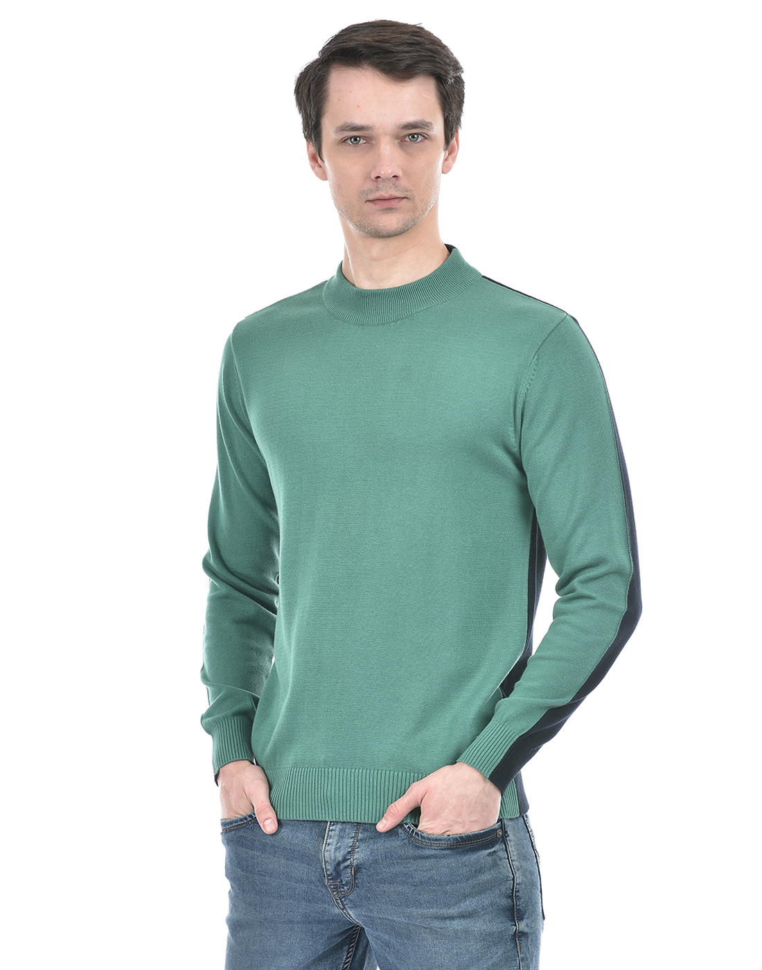 Numero Uno Men Solid Green Sweater